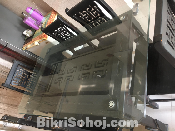 Dining table with 6 chair